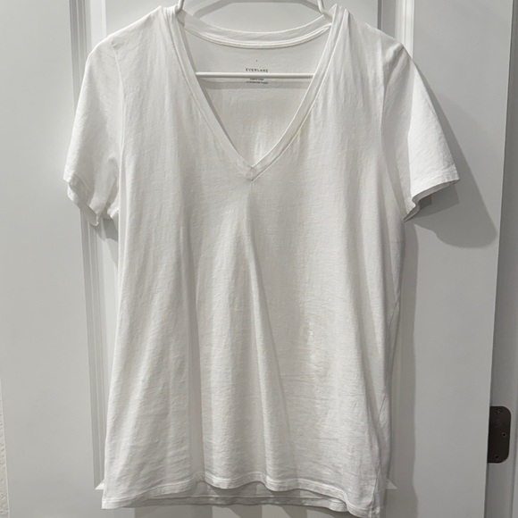 Everlane Classic White V-Neck Tee - Picture 1 of 3